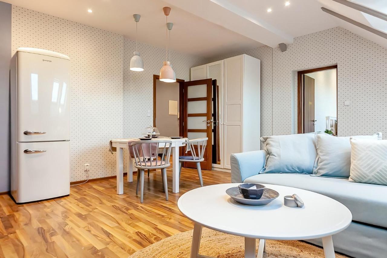 Attic On Waterfront / View / Netflix Apartment Prague