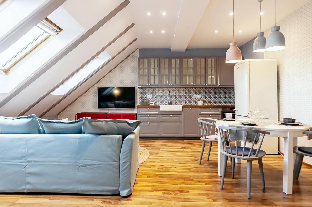 Апартаменти Attic On Waterfront / View / Netflix