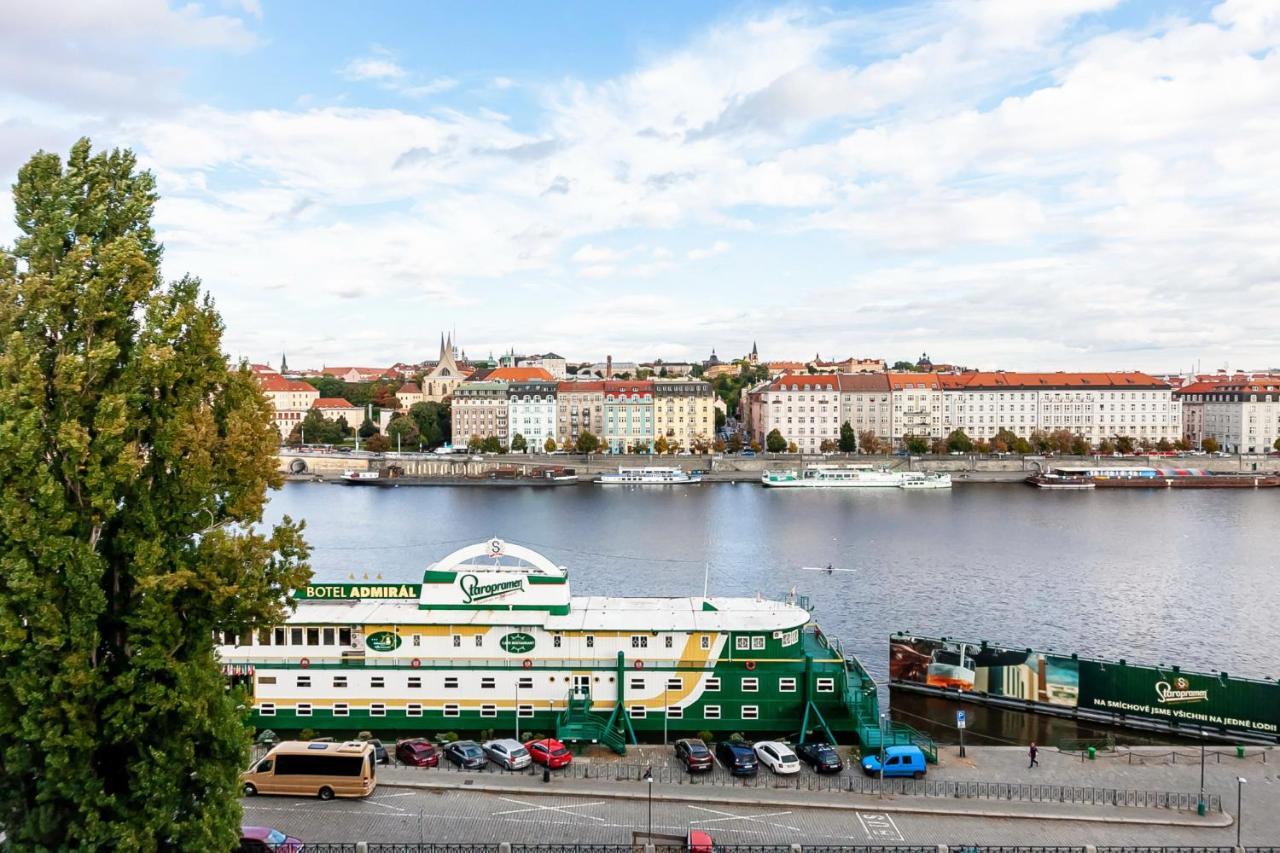 Attic On Waterfront / View / Netflix Апартаменти Прага